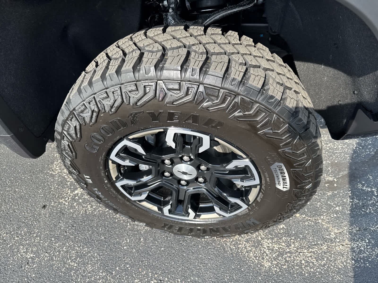 2025 Chevrolet Silverado 1500 ZR2 photo 13