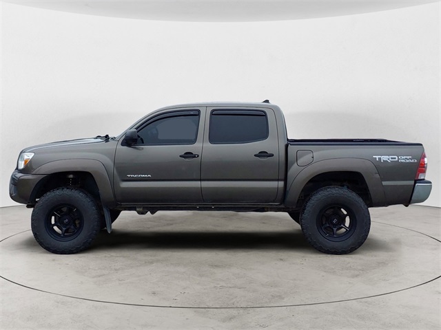 2014 Toyota Tacoma Base photo 2