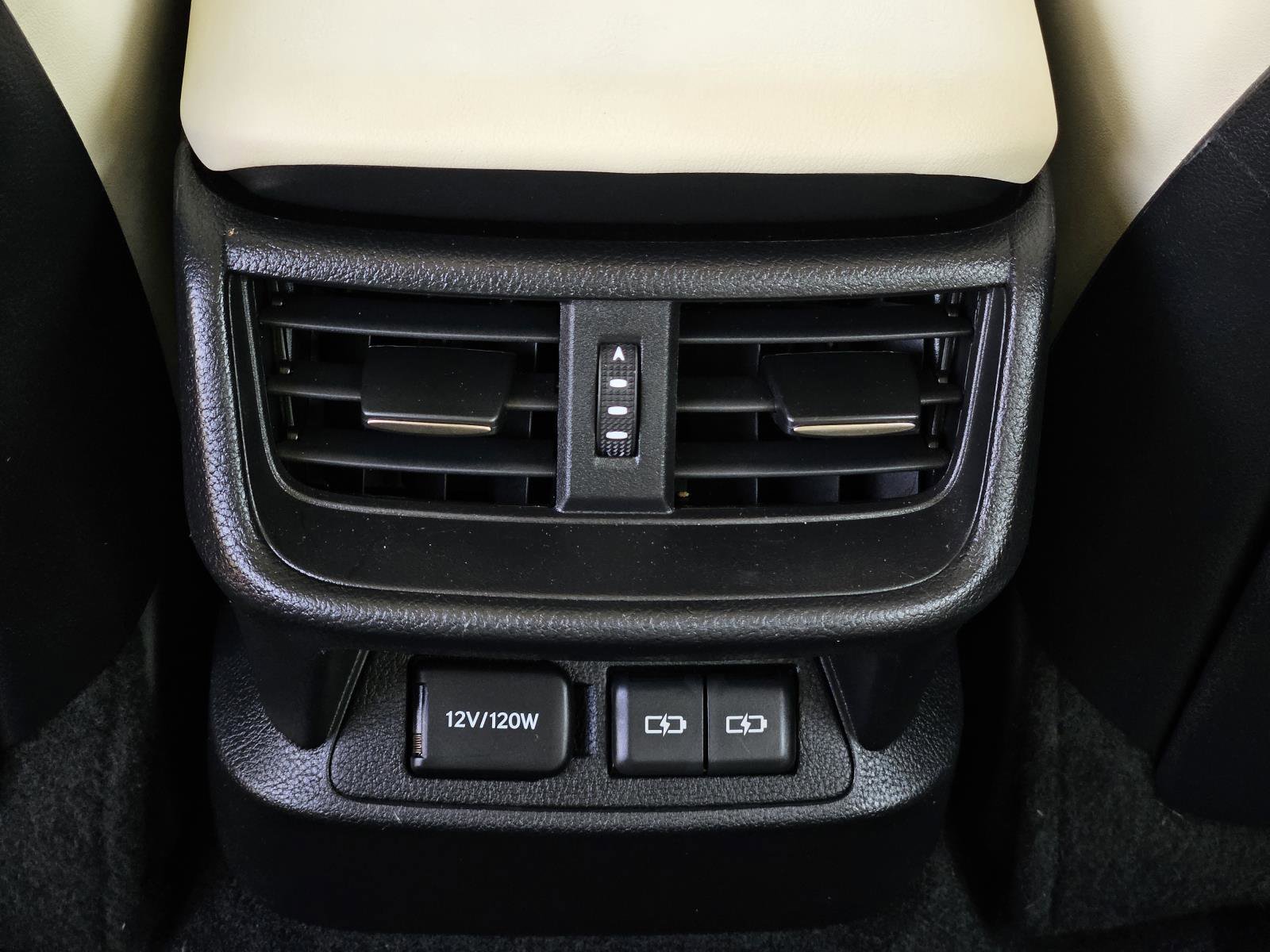 2022 Lexus ES 300h photo 31