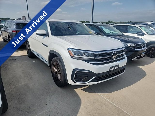 2022 Volkswagen Atlas Cross Sport SEL R-Line's photo