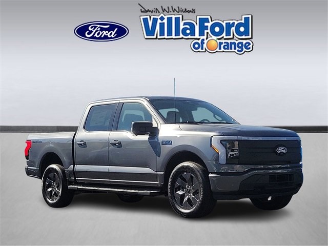 2025 Ford F-150 Lightning Flash's photo