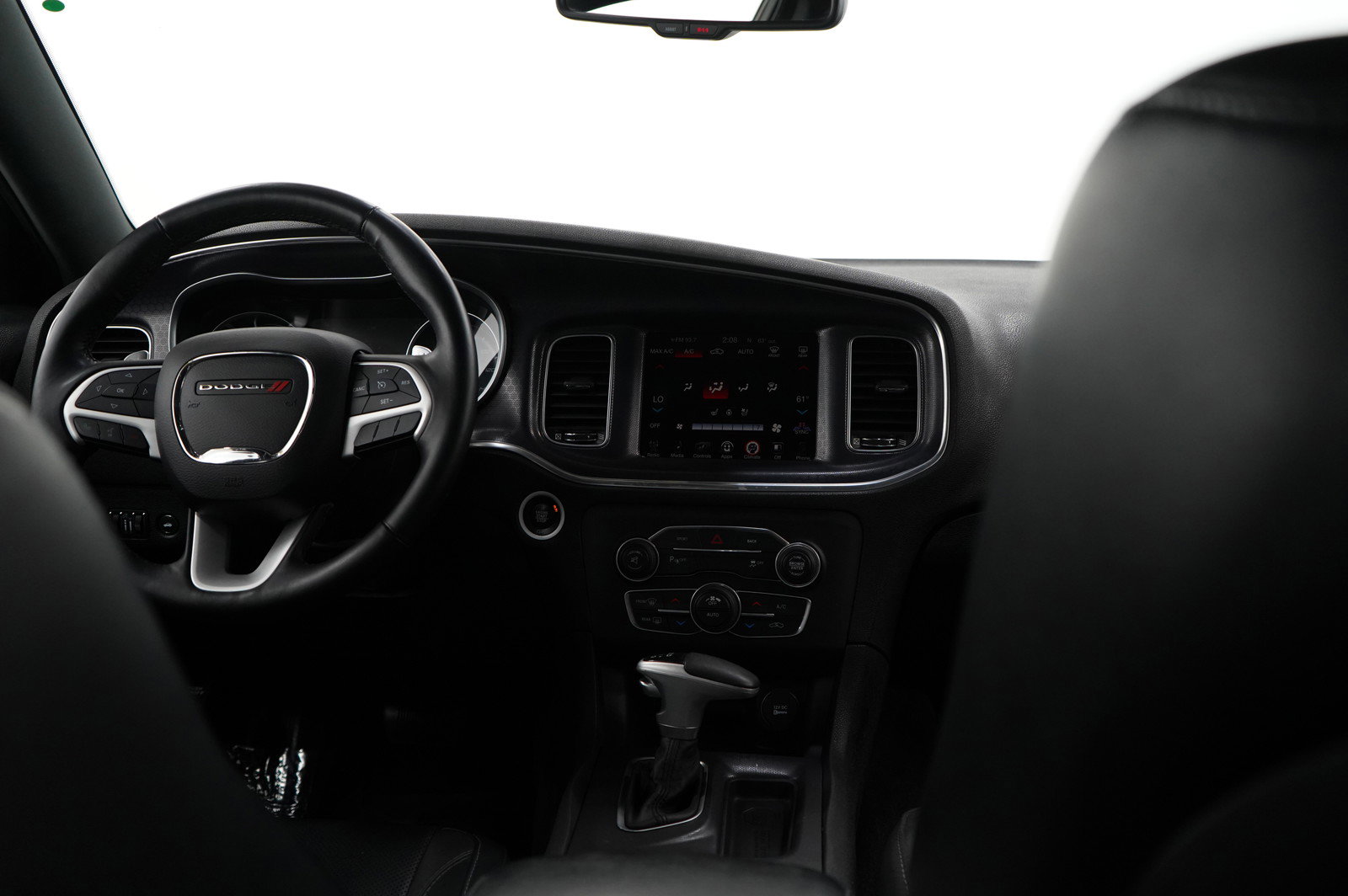 2016 Dodge Charger SXT photo 13