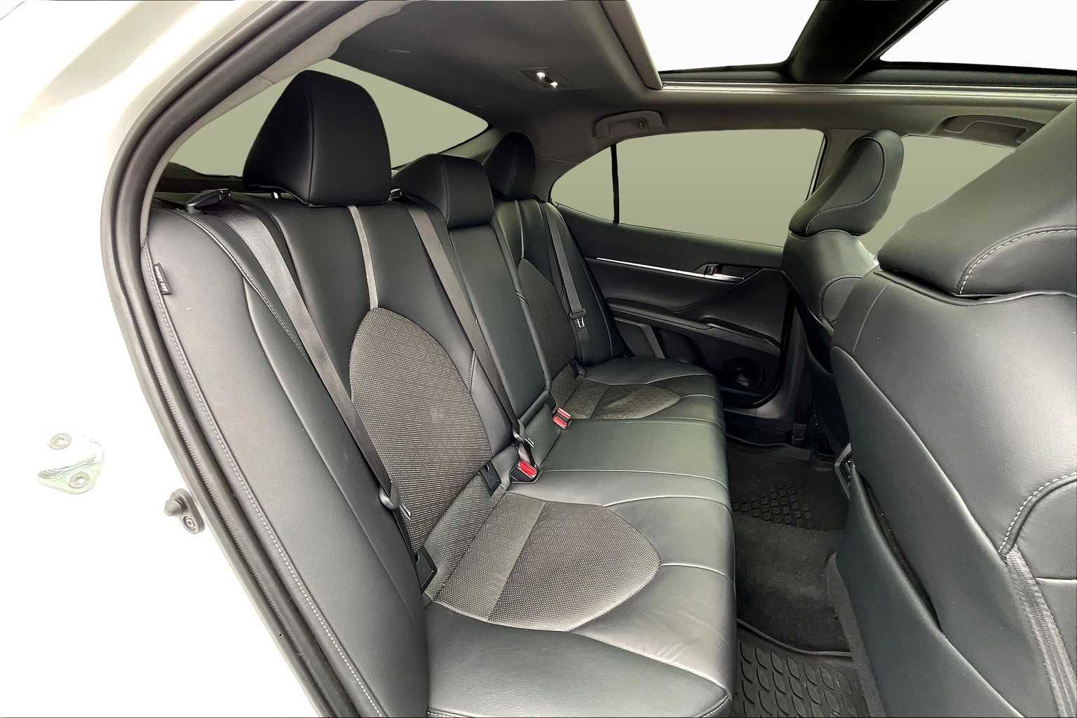 2024 Toyota Camry XSE V6 photo 17