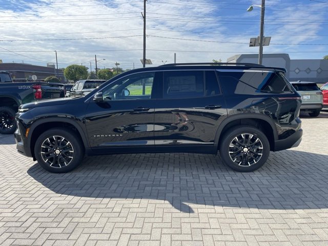 2026 Chevrolet Traverse photo 3