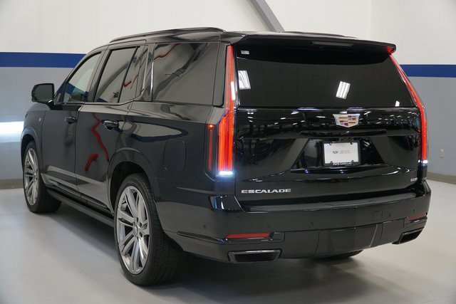 2025 Cadillac Escalade Sport photo 3