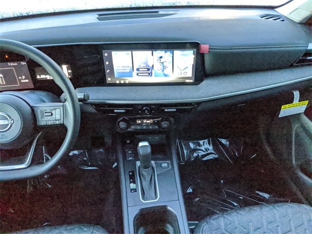 2026 Nissan Kicks SV photo 4