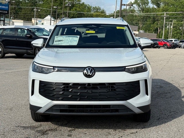 2025 Volkswagen Tiguan S photo 8