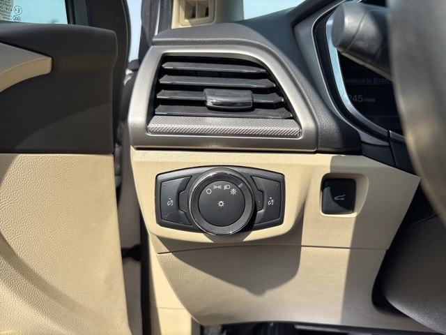 2016 Ford Fusion SE photo 12