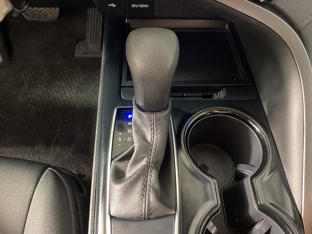 2020 Toyota Camry LE photo 27