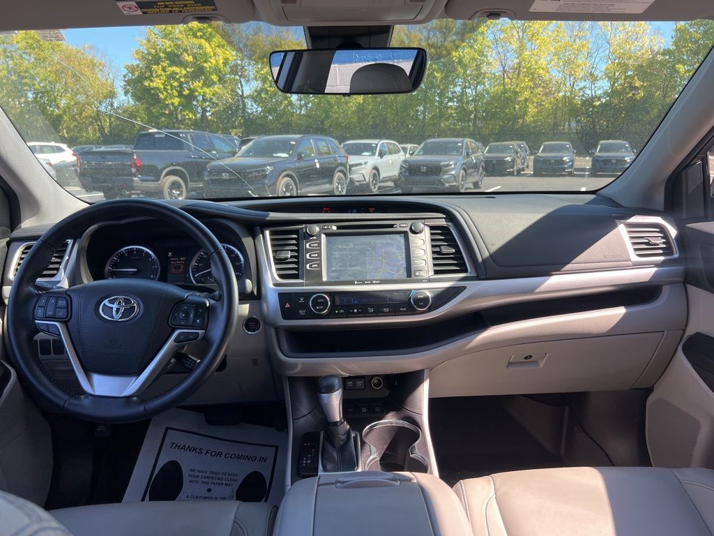 2018 Toyota Highlander XLE photo 11