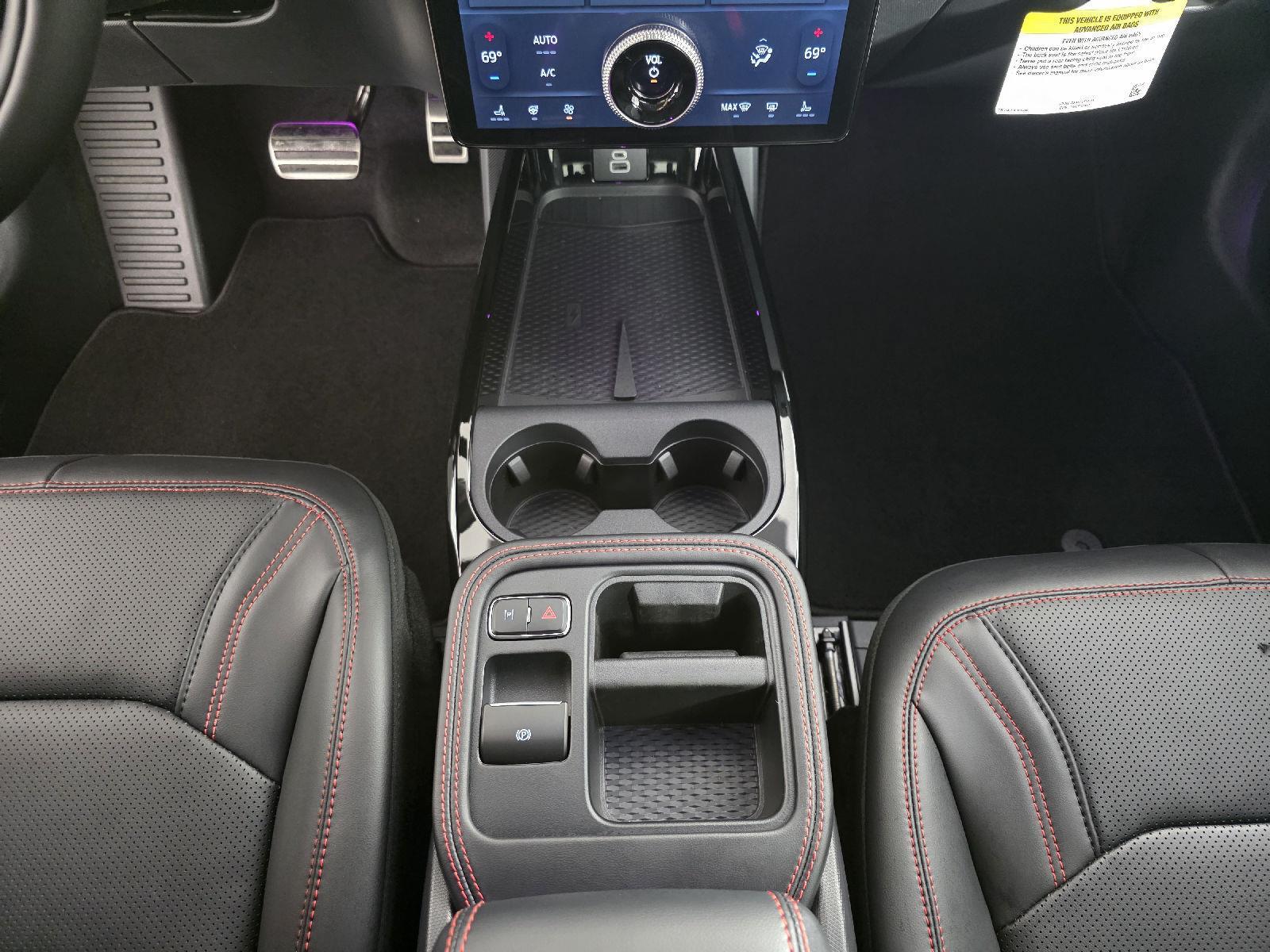 2025 Ford Mustang Mach-E Premium photo 29