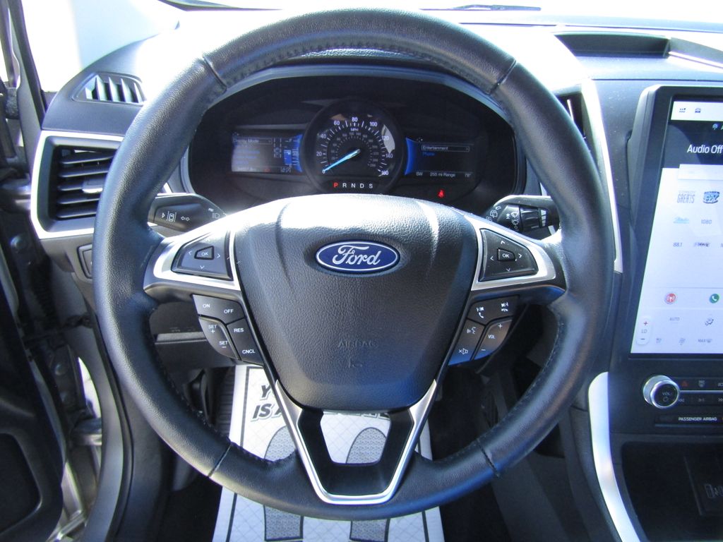 2023 Ford Edge SEL photo 11