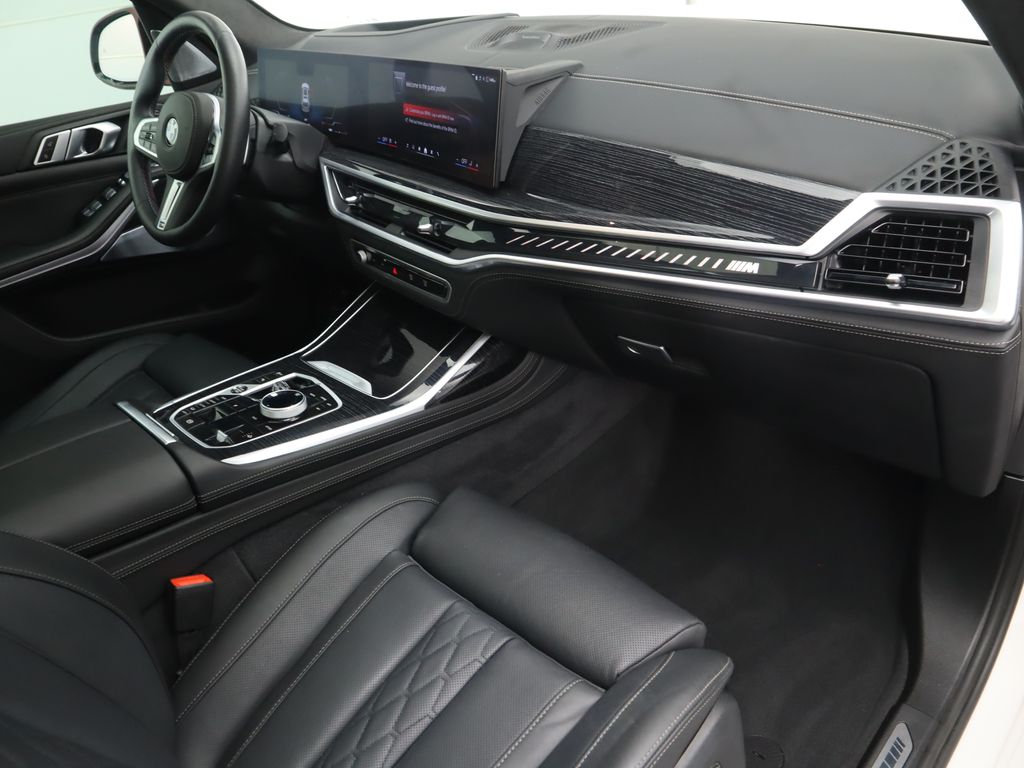 2025 Bmw X7 M60i photo 17