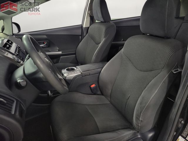 2017 Toyota Prius V Three photo 11