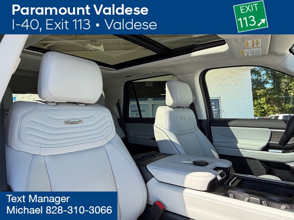 2025 Ford Expedition Platinum photo 4