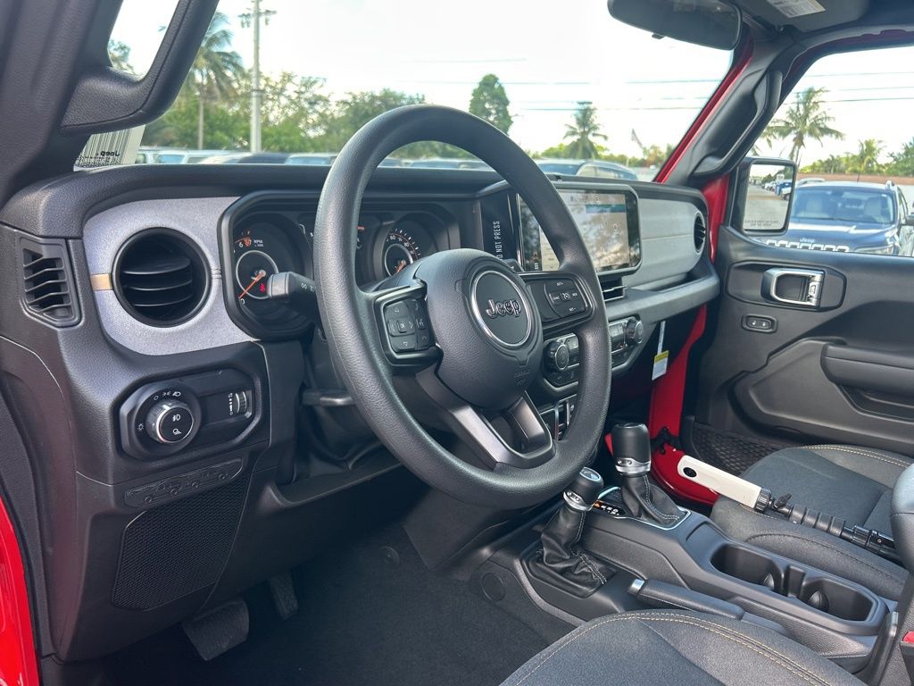 2025 Jeep Gladiator Sport photo 10