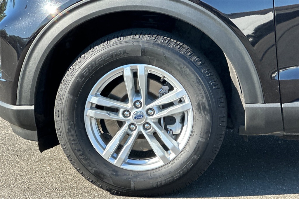 2022 Ford Explorer XLT photo 13