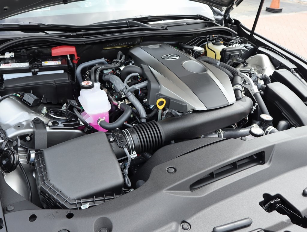 2025 Lexus IS 300 F SPORT photo 14