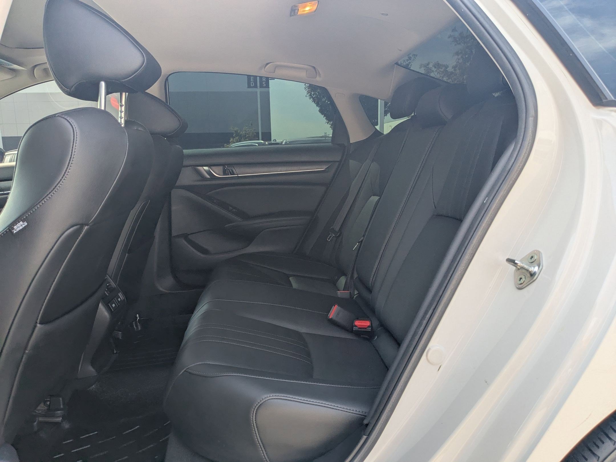 2021 Honda Accord Hybrid Touring photo 21