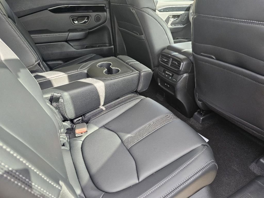 2025 Honda Pilot Touring photo 22