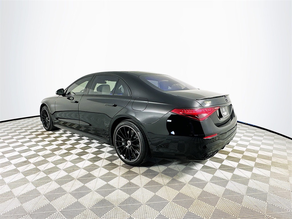 2024 Mercedes Benz S 580e 4MATIC photo 5