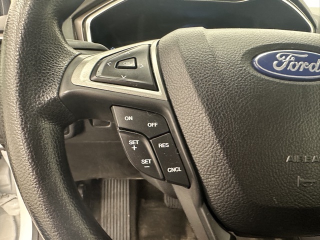 2020 Ford Fusion SE photo 28