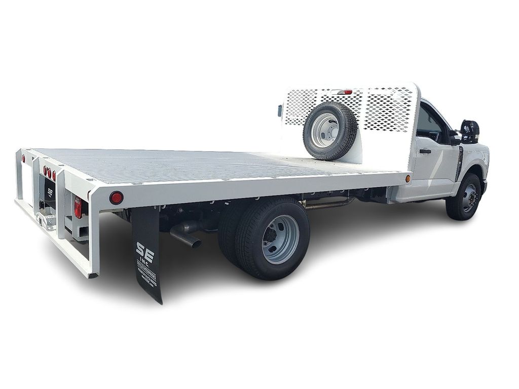2024 Ford F-350 XL photo 4