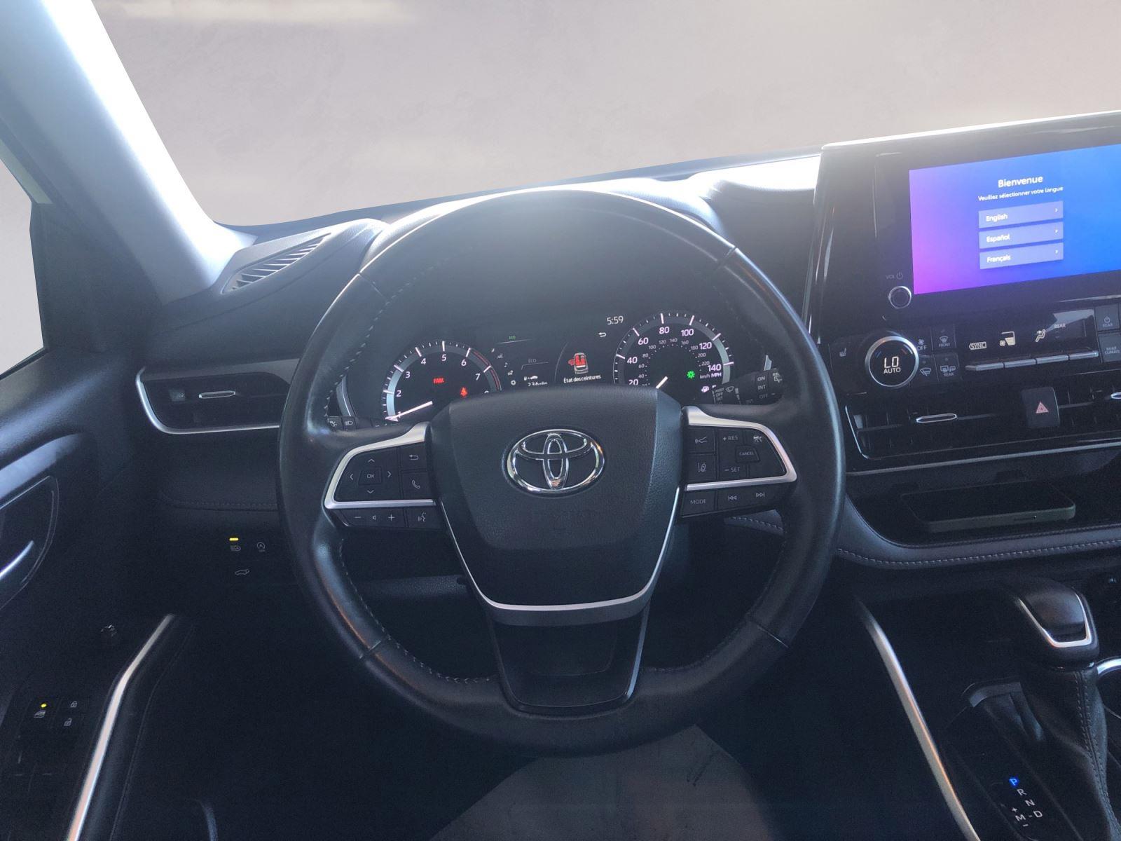 2023 Toyota Highlander XSE photo 12