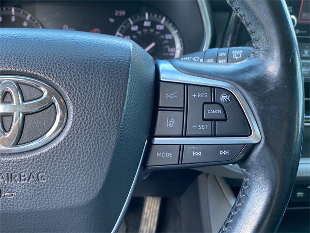 2021 Toyota Highlander XLE photo 21