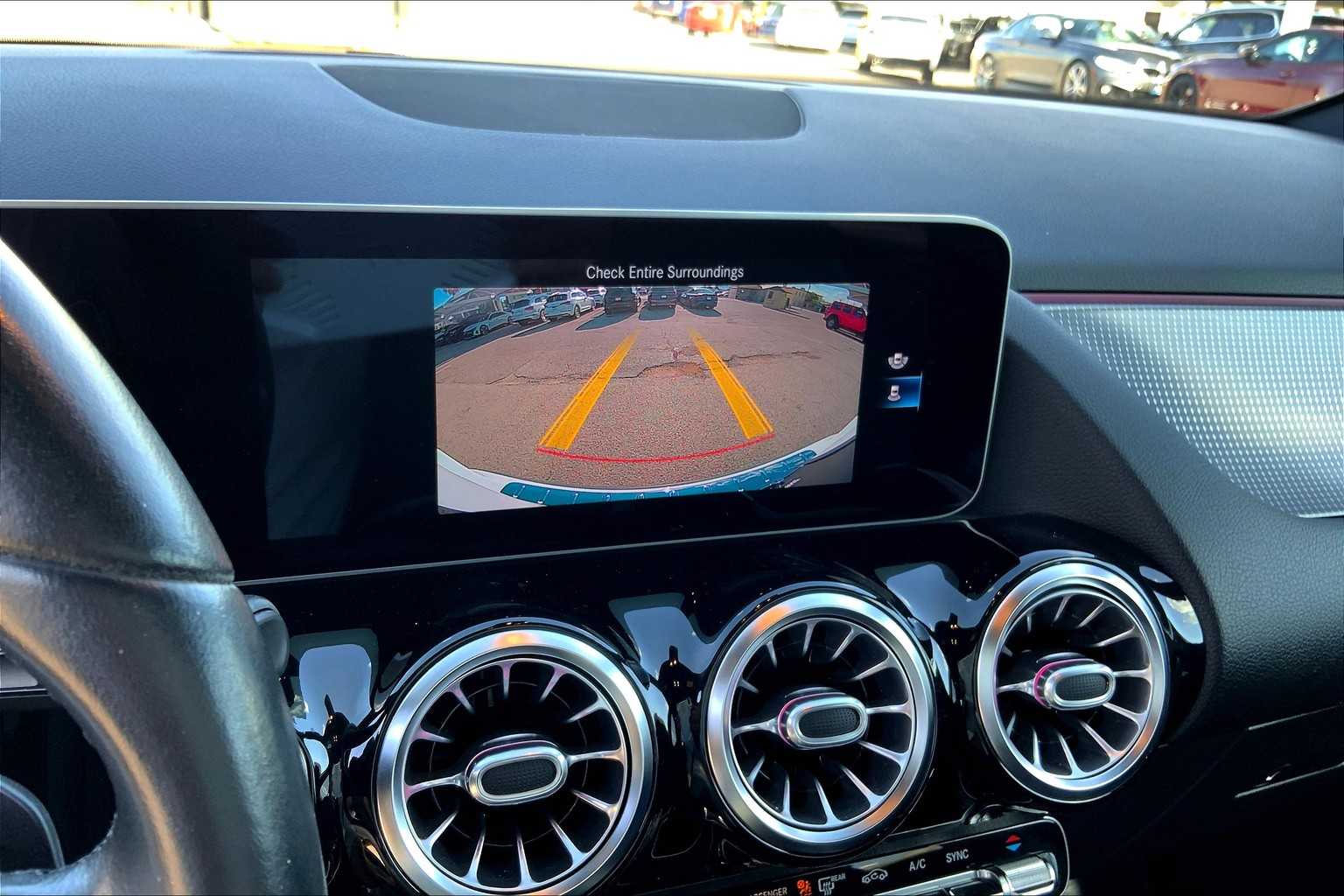 2021 Mercedes Benz GLA 250 photo 25