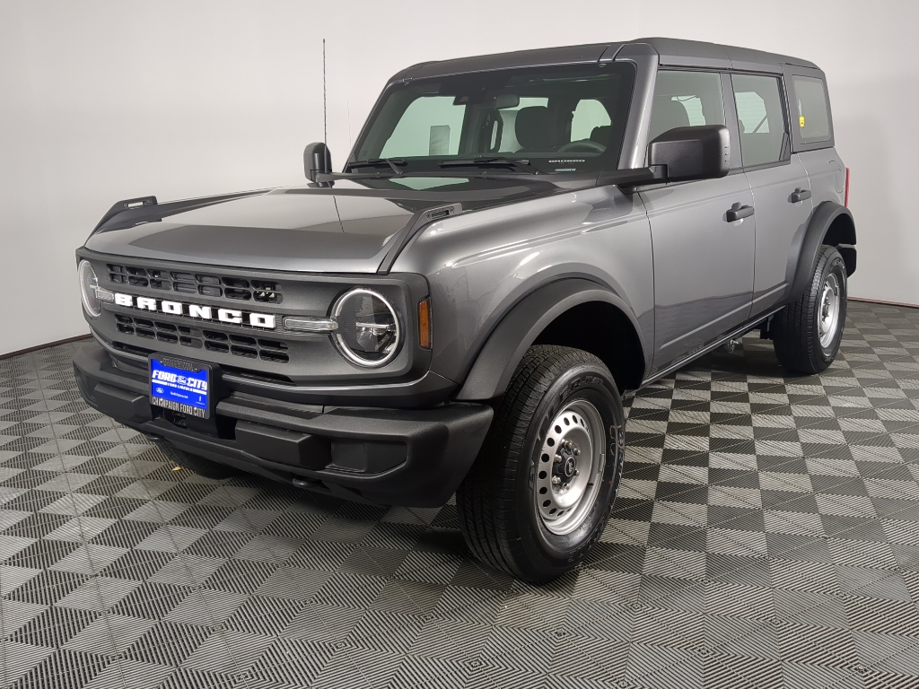 2025 Ford Bronco Base photo 4