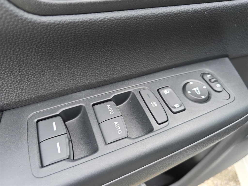 2026 Honda CR-V Hybrid photo 13