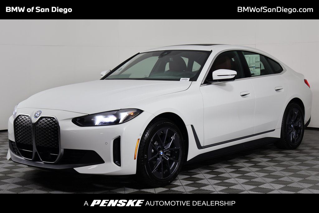 2025 BMW i4 40's photo