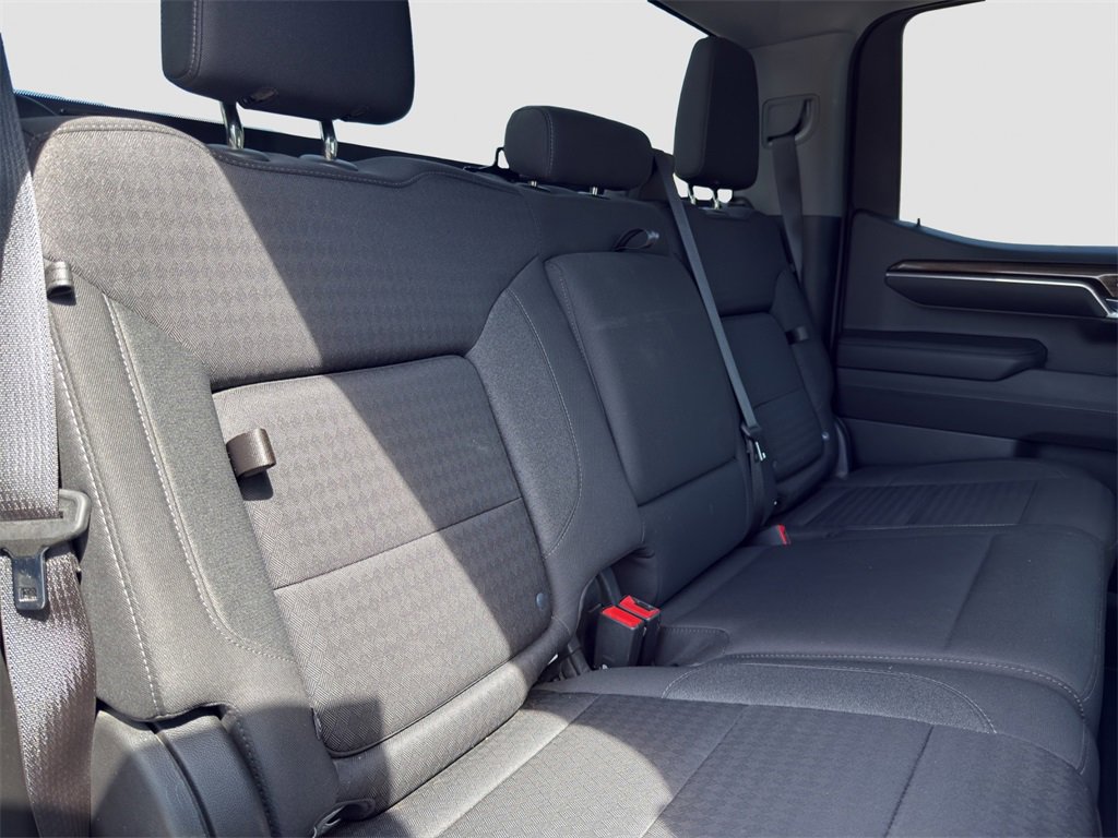 2023 Chevrolet Silverado RST photo 17