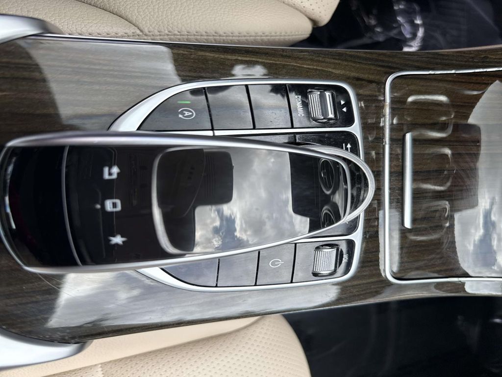 2016 Mercedes Benz C 300 photo 29