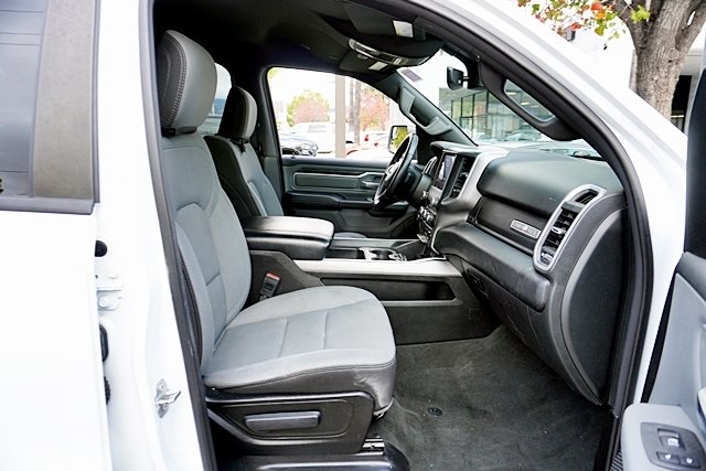 Used 2022 White Ram Big Horn/Lone Star image 10