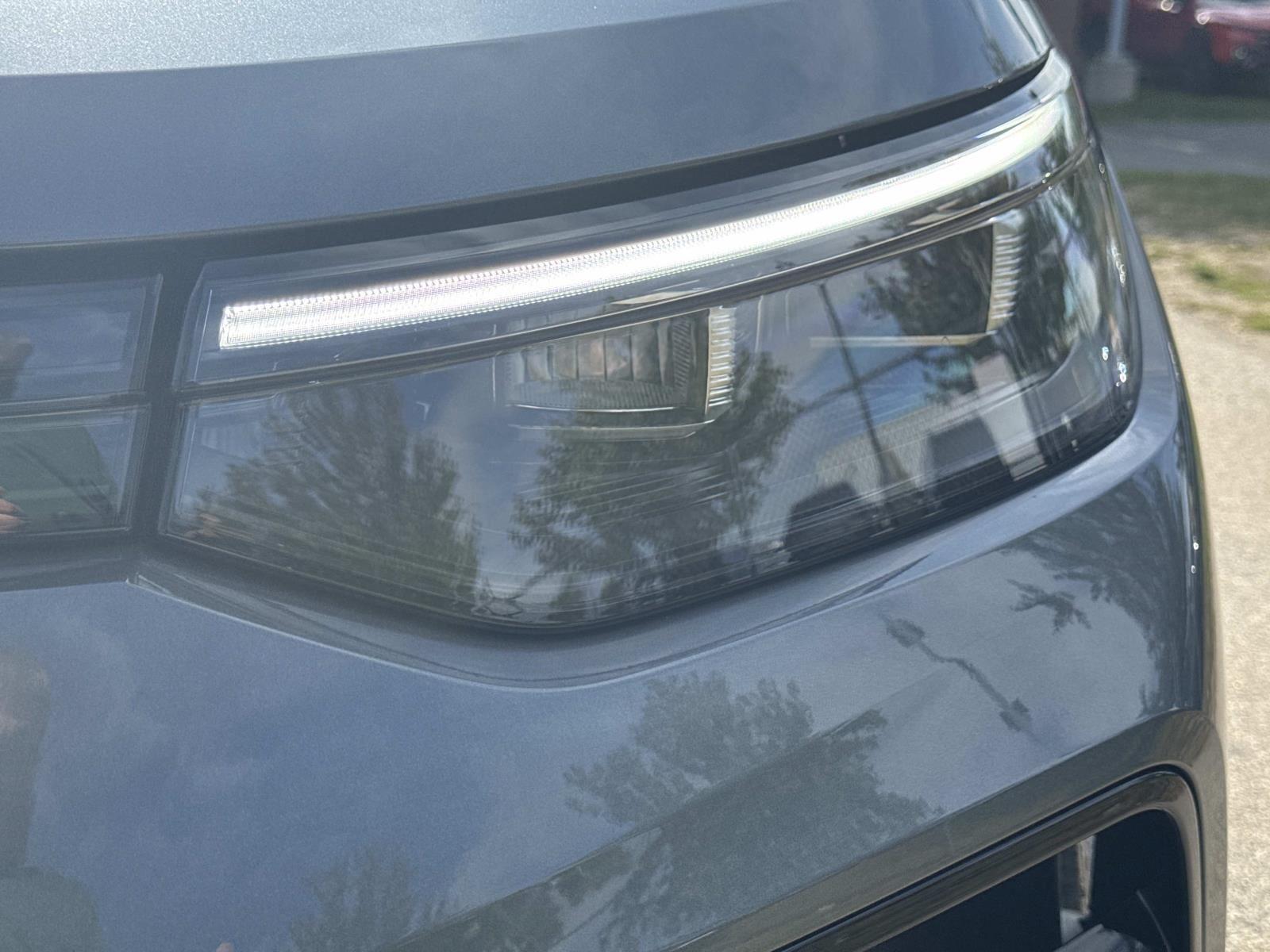 2025 Volkswagen Tiguan SE R-Line Black photo 2