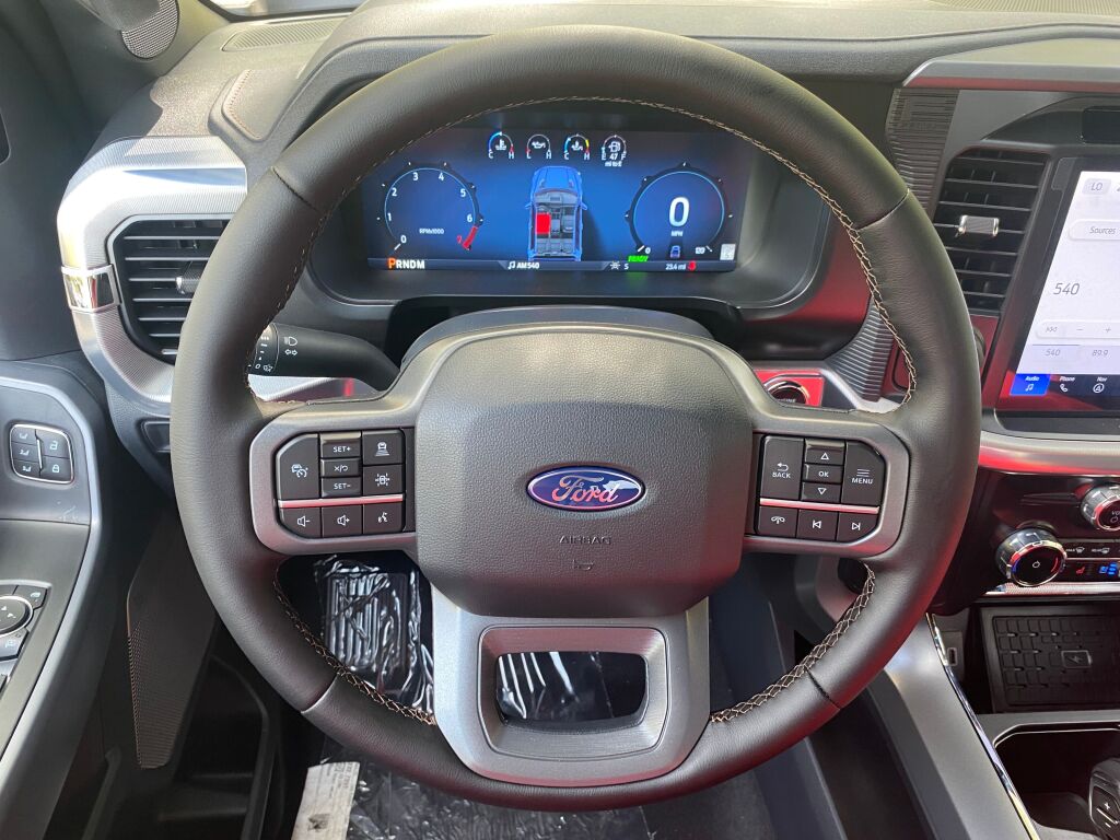 2025 Ford F-150 Lariat photo 11