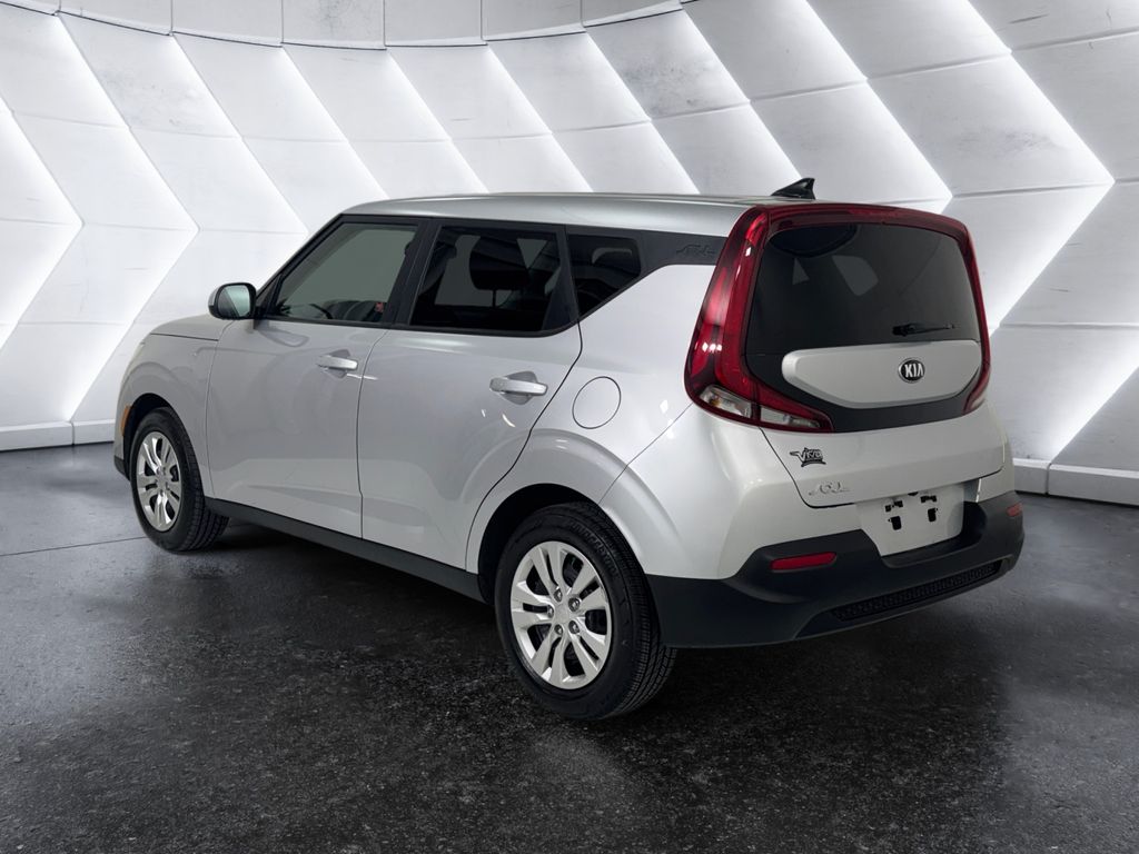 2020 Kia Soul LX photo 2