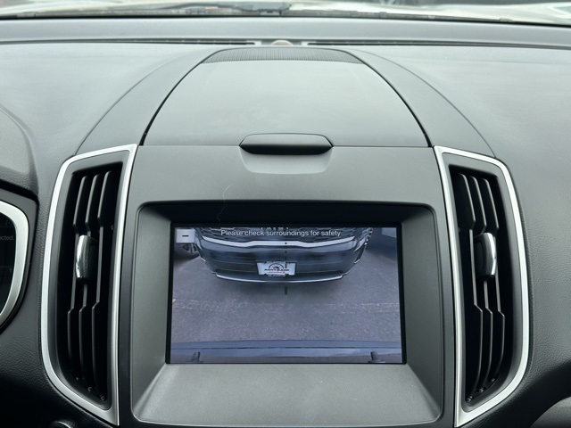 2019 Ford Edge SEL photo 7