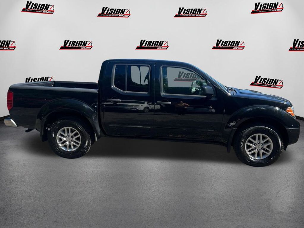 2018 Nissan Frontier SV photo 6