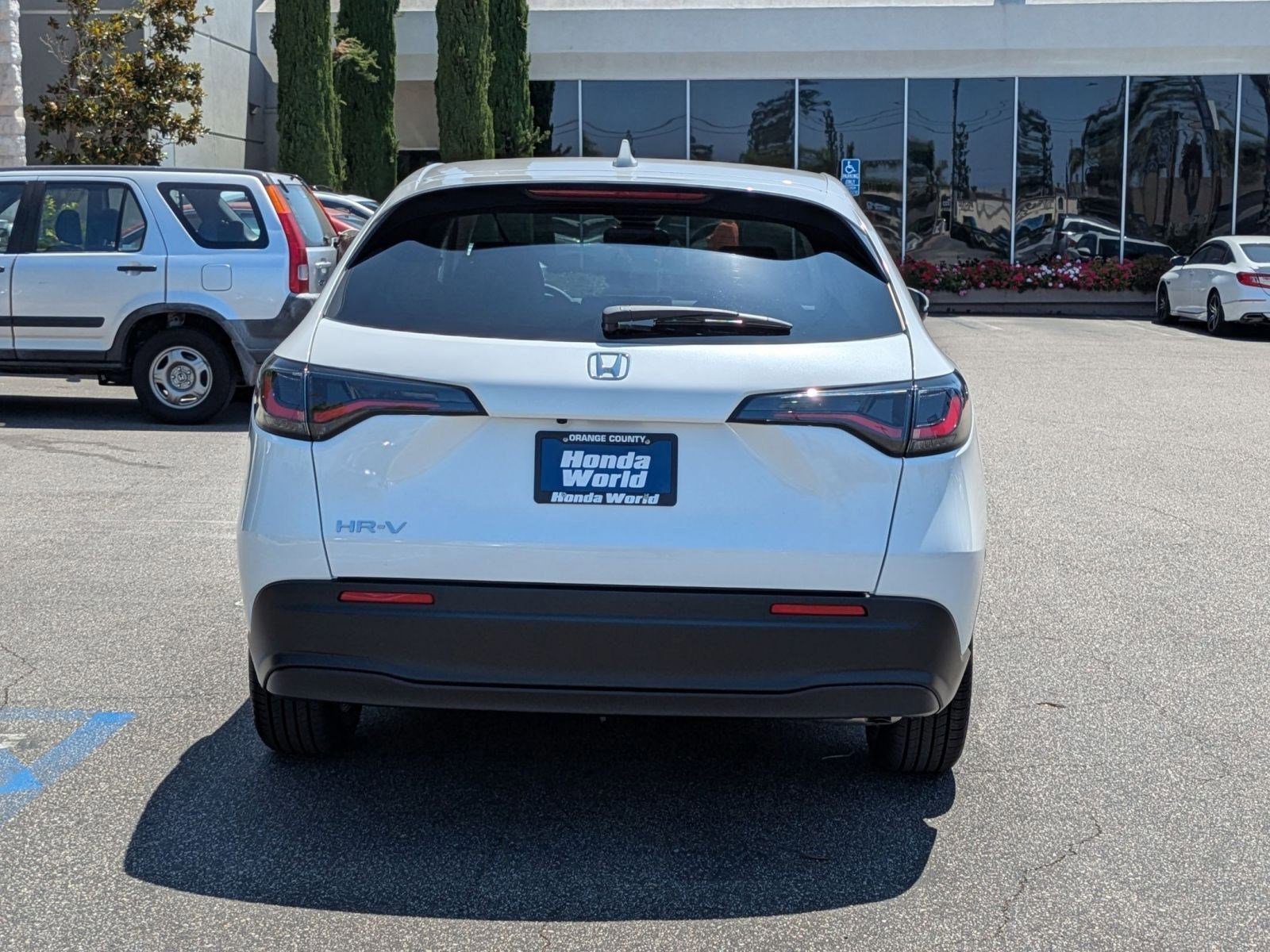 2026 Honda HR-V LX photo 4