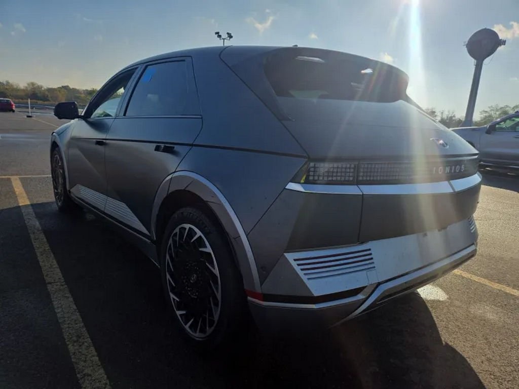 2022 Hyundai Ioniq 5 Limited photo 3