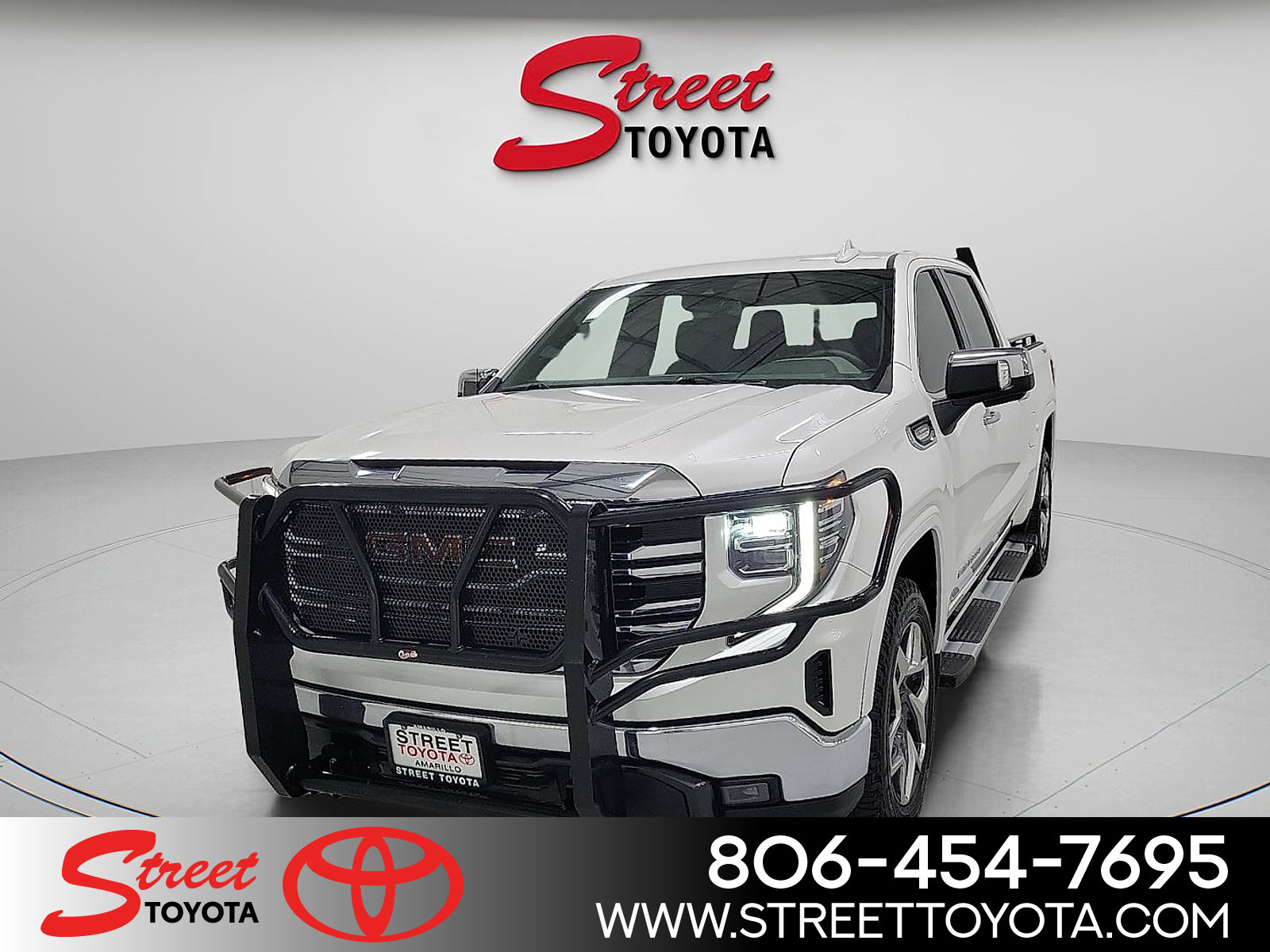 2023 GMC Sierra SLT's photo