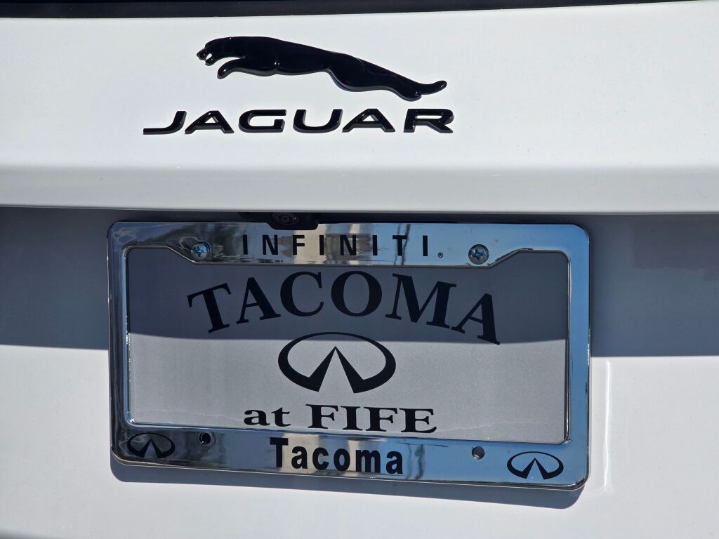 2024 Jaguar E-PACE R-Dynamic SE photo 13