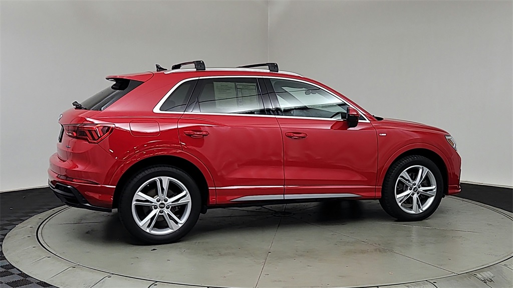2022 Audi Q3 S line Premium Plus photo 7
