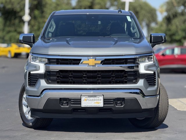 2025 Chevrolet Silverado 1500 LT photo 2