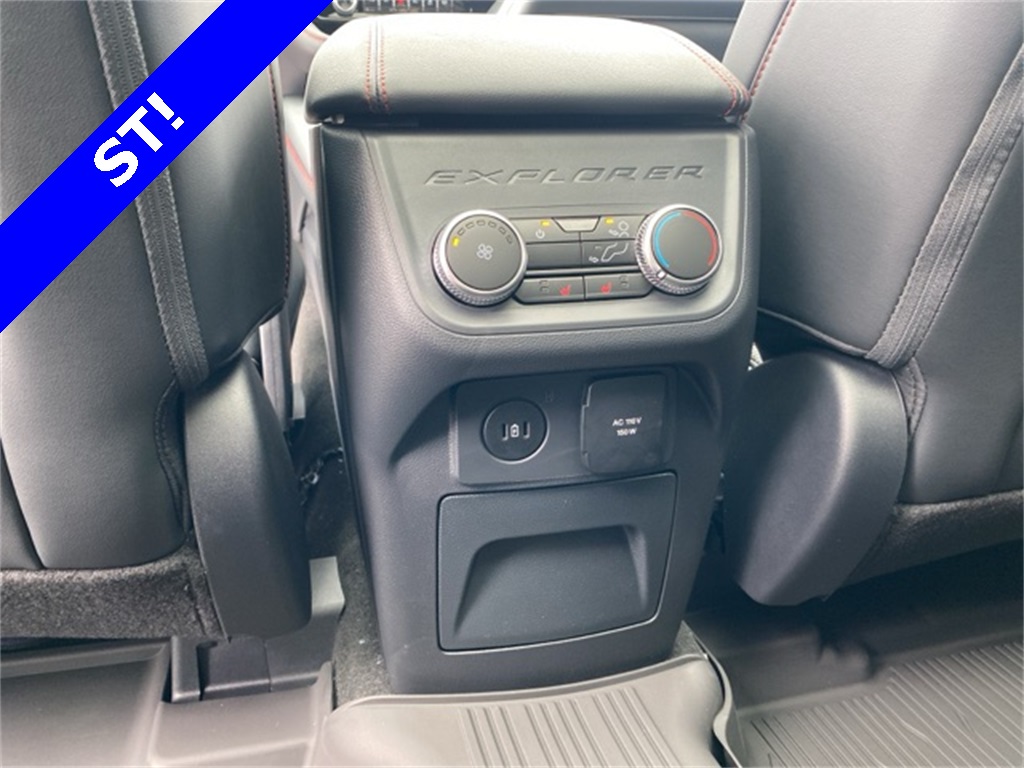2025 Ford Explorer ST photo 27