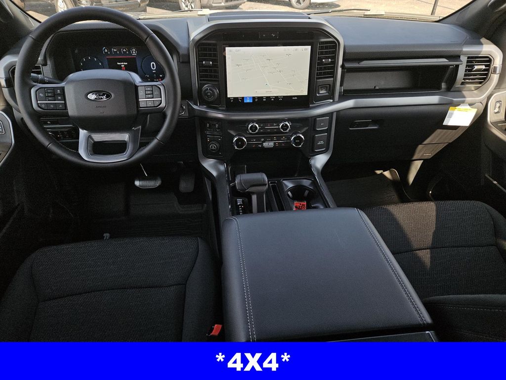 2025 Ford F-150 XLT photo 5