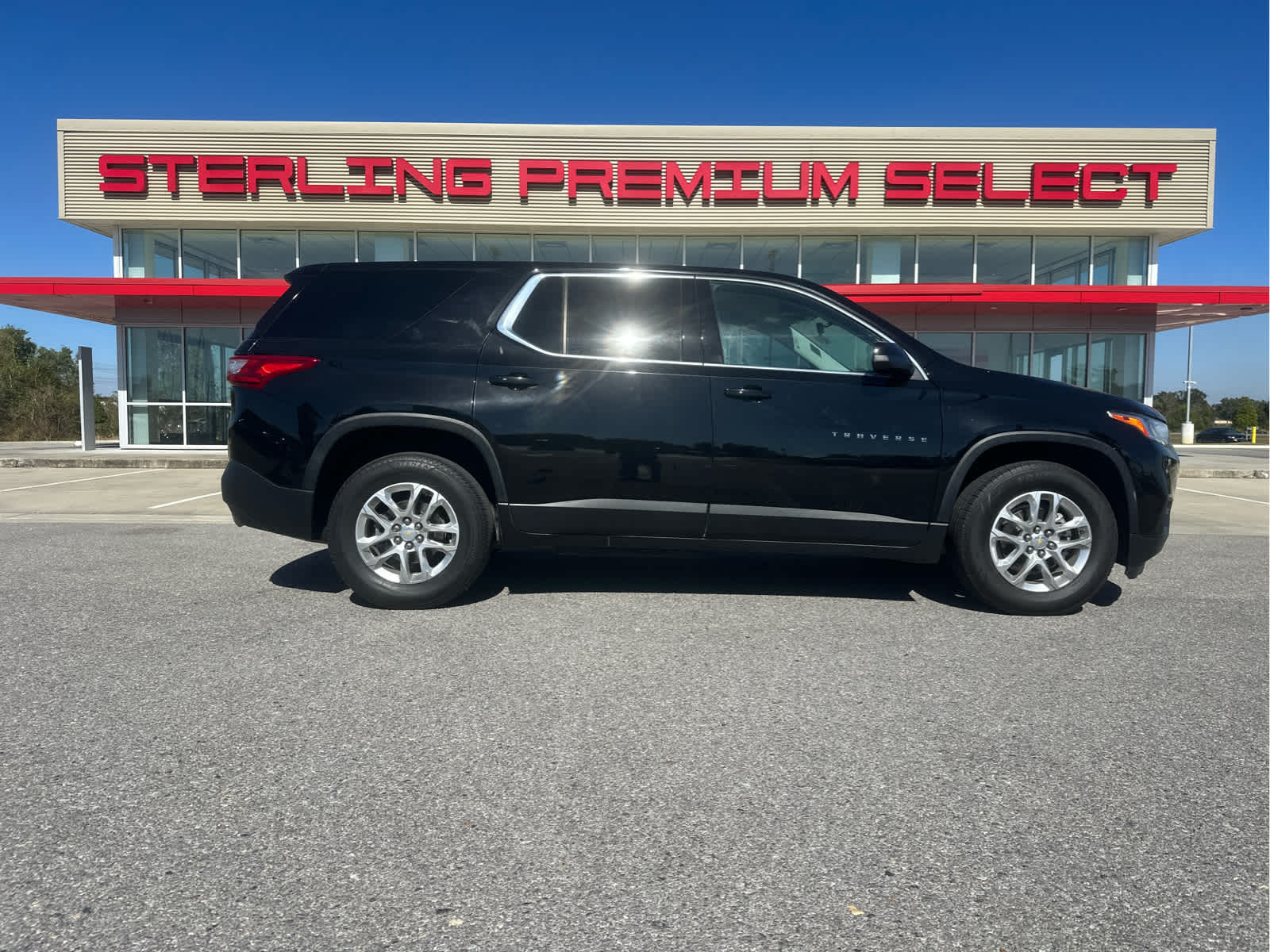 2021 Chevrolet Traverse LS